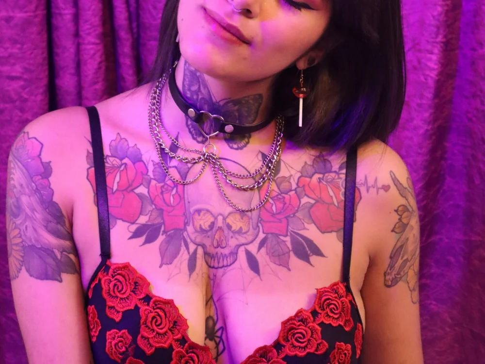 Louisax_'s Offline Chat Room