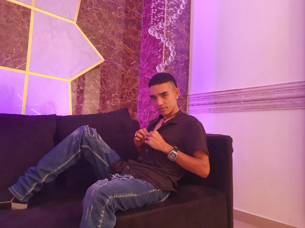 Emmastee – Offline XXX chat