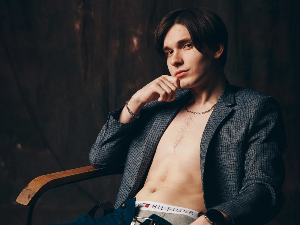 maxboy18cm Offline XXX Chat