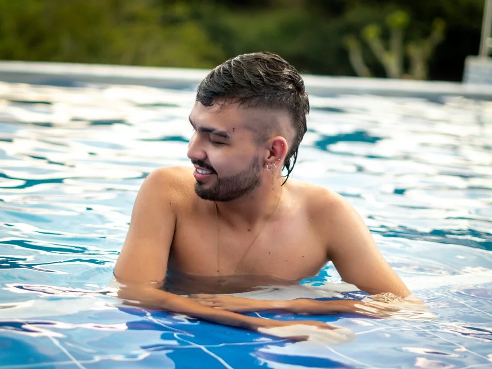 Wild-Luca – Offline XXX chat