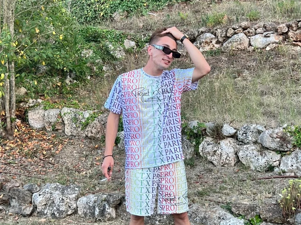 v4Tomasgrau9 Chat XXX offline