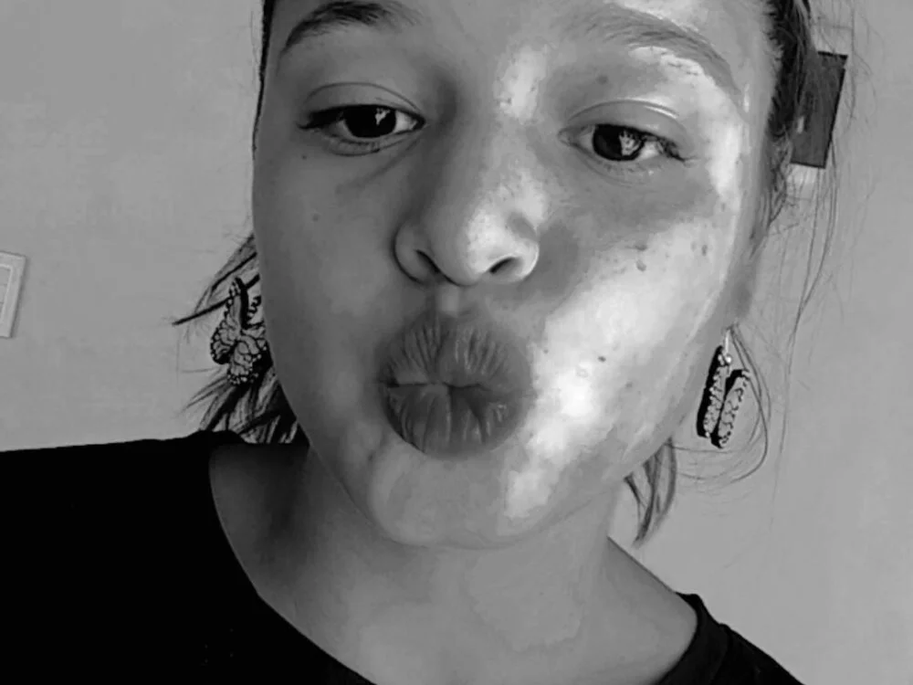 Auroraluna_-'s Offline XXX Chat