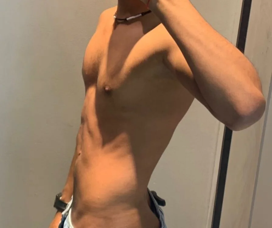 Enzo_love18 cam model
