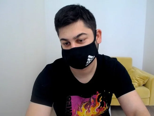 TomguysのオフラインXXXチャット