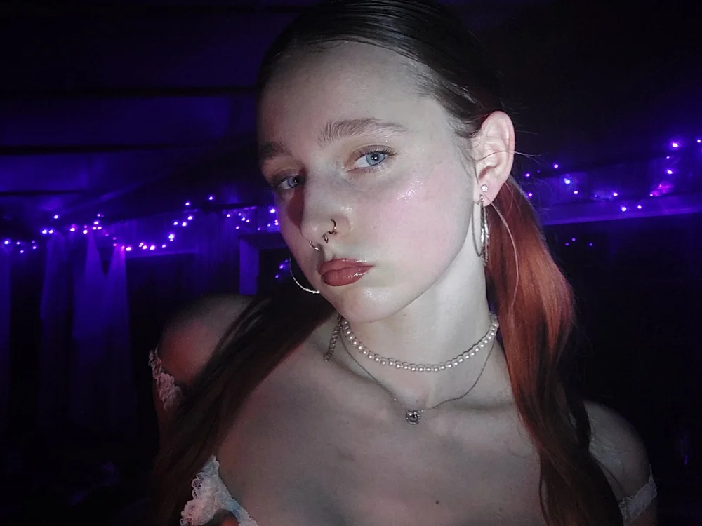 Amber_BlassのオフラインXXXチャット