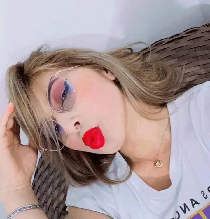 GenesiisLoo's Offline XXX Chat