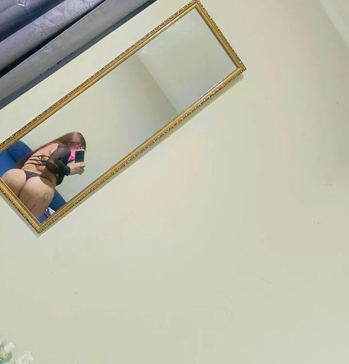 Caroline18's Offline XXX Chat