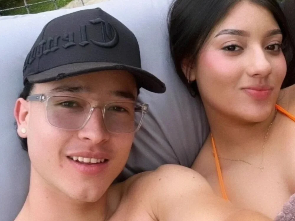 SashaAndDamian অফলাইন XXX চ্যাট