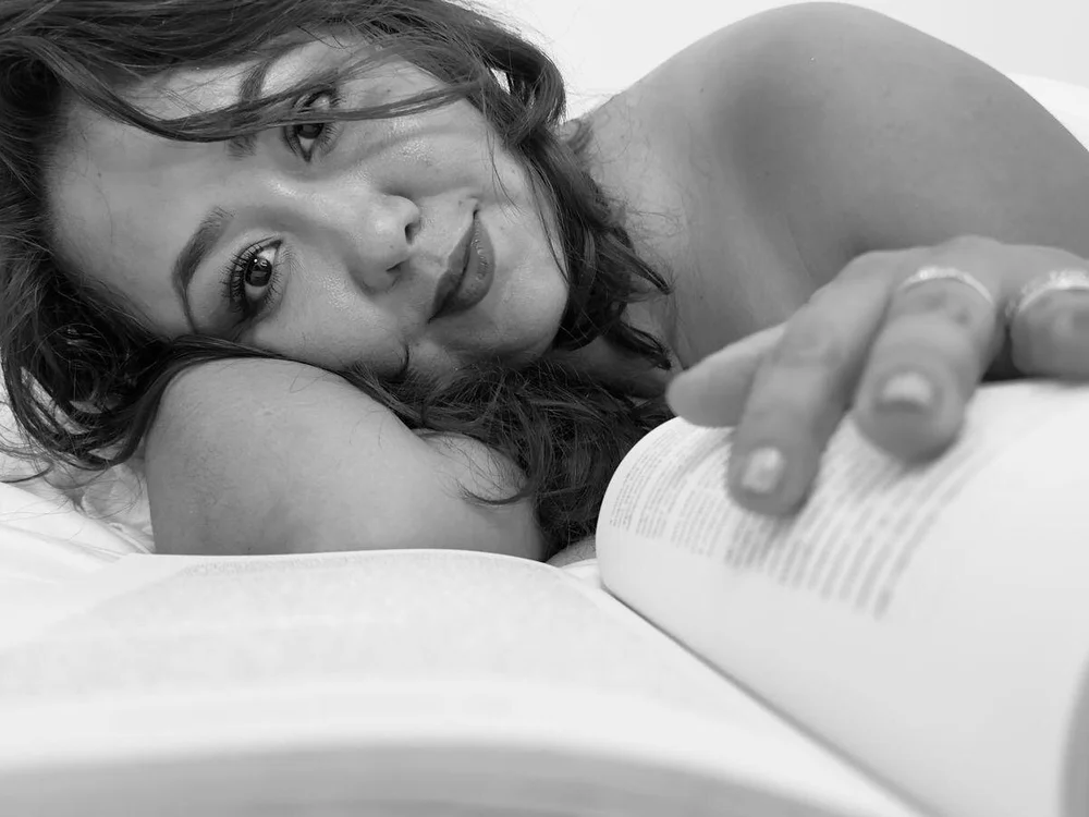 Paulinna_Curvy cam model