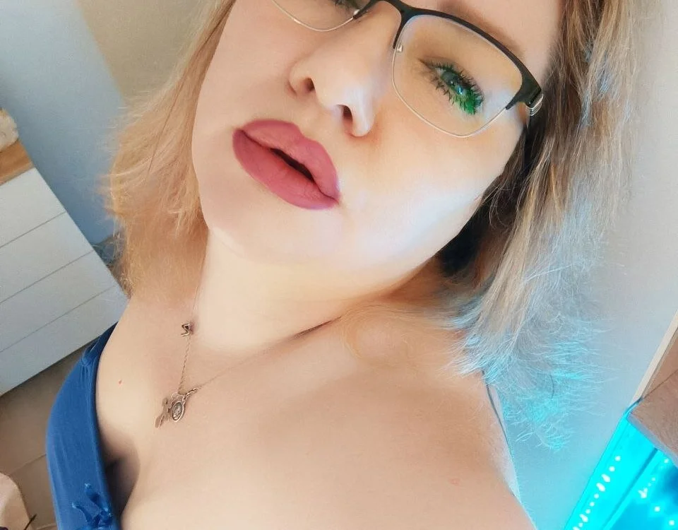 Offline XXX chat AngelinaGlam