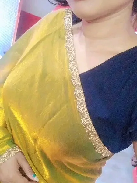 shila20 Adlı Modelin Çevrimdışı XXX Sohbeti