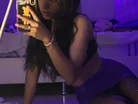 Effie_cooper Adlı Modelin Çevrimdışı Sohbet Odası