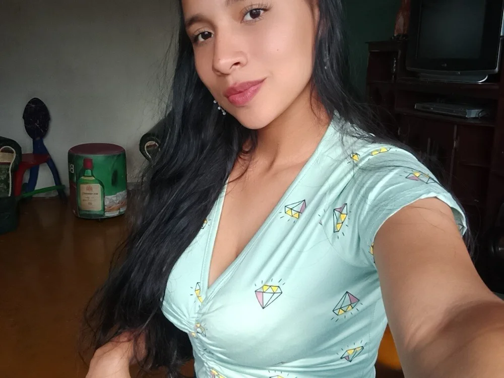 yuyioficial's Offline XXX Chat