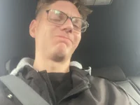 Niesmialyy's webcam live show