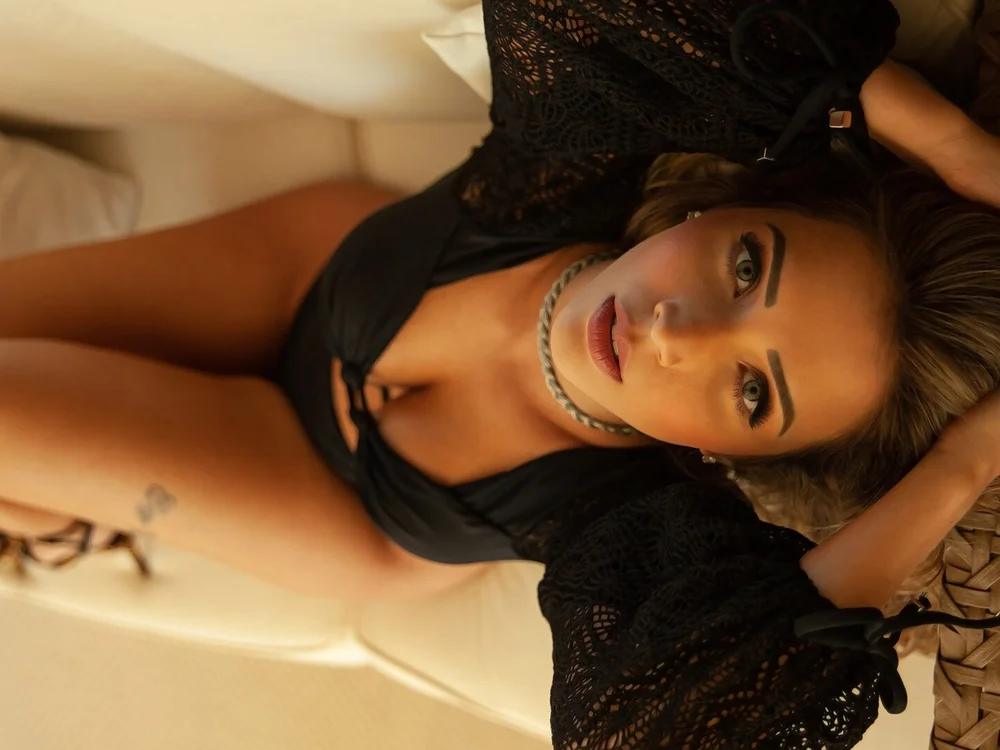Kaciragi Chat XXX Ngoại tuyến