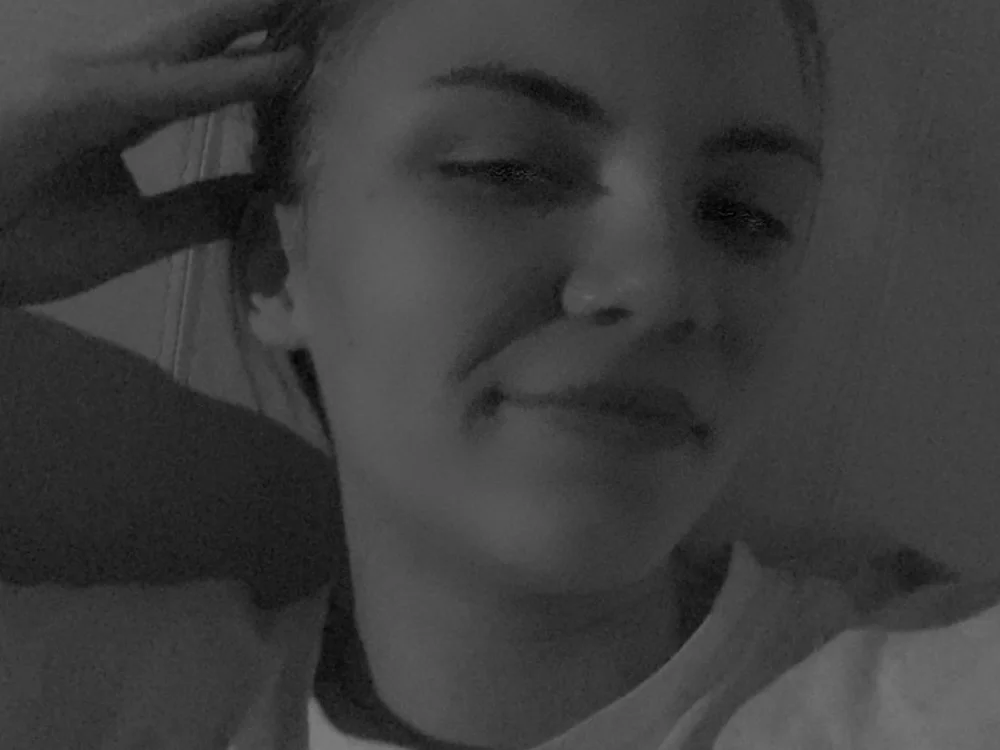 NeliaRouness offline chatrum