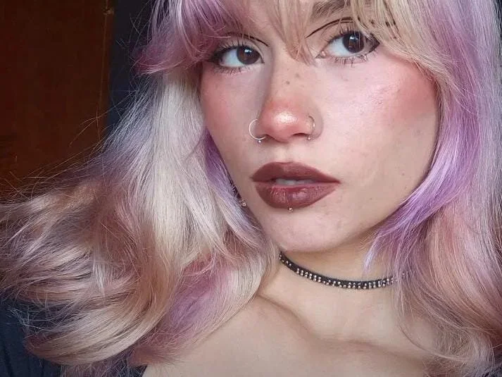 barbieambar 離線 XXX 聊天