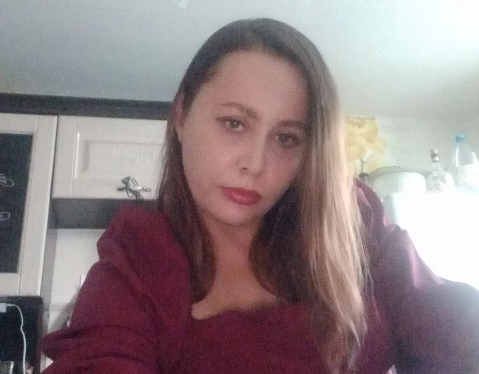 Angela_Morriss offline chatrum