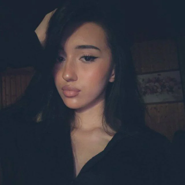 CythiaWallbrown's Offline XXX Chat