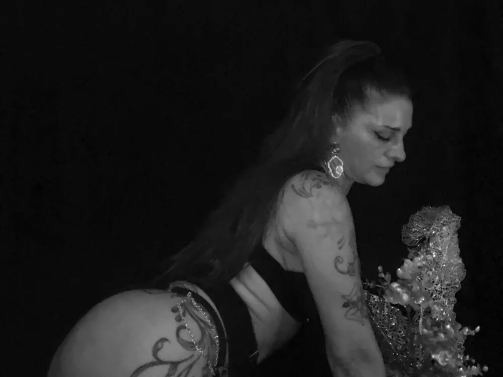 carminalove's Offline XXX Chat