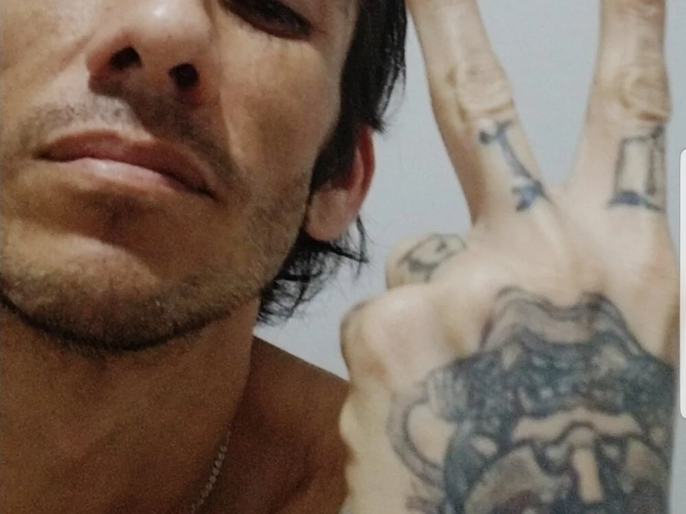 Kanekiken1509's Offline XXX Chat