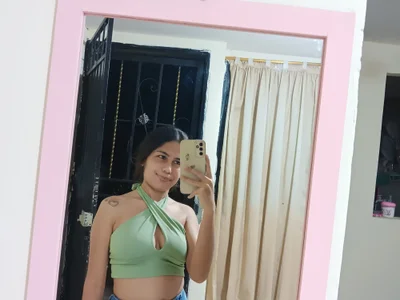 Michell2 Female Latinyoung Free Webcam Striptease