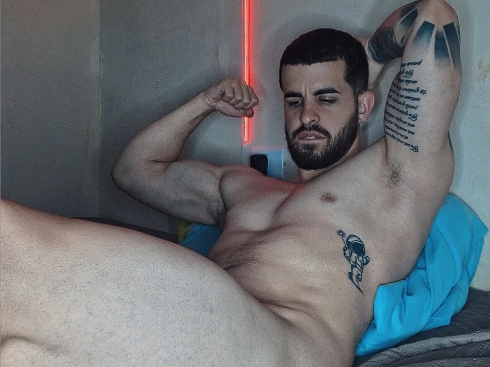 Cubanotatuado's Offline XXX Chat