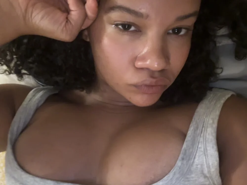 MilkkyBby3's Offline XXX Chat