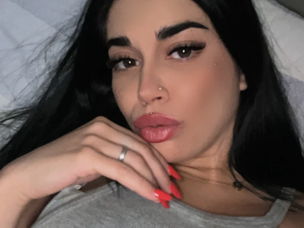 Ninetta22-'s Offline XXX Chat