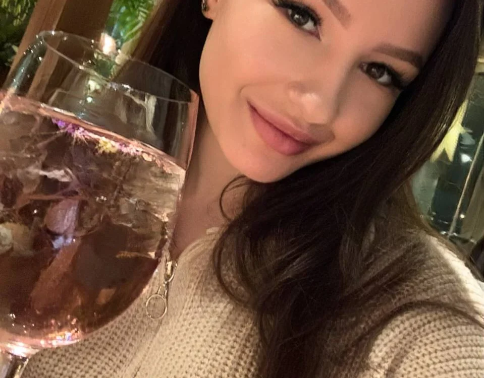 AislyDwight's Offline Chat Room