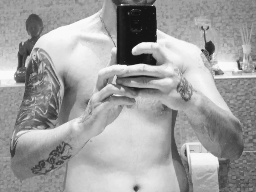 papichulo0099 Chat XXX offline