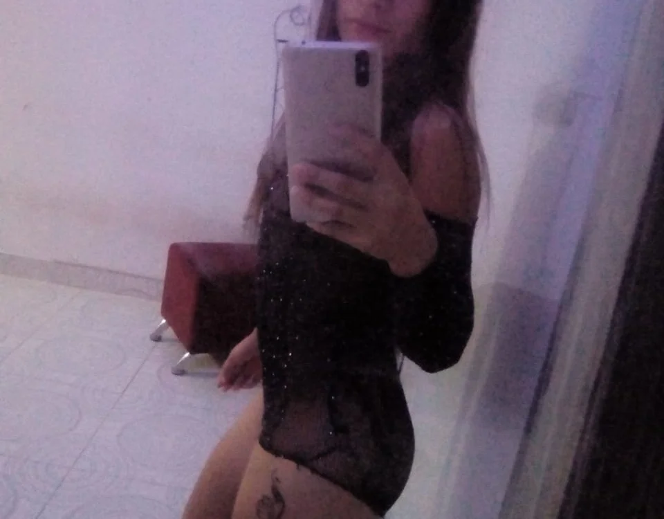 Hot-Girls-Hot's Offline XXX Chat