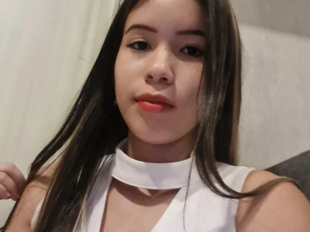 Alina_lii's Offline XXX Chat
