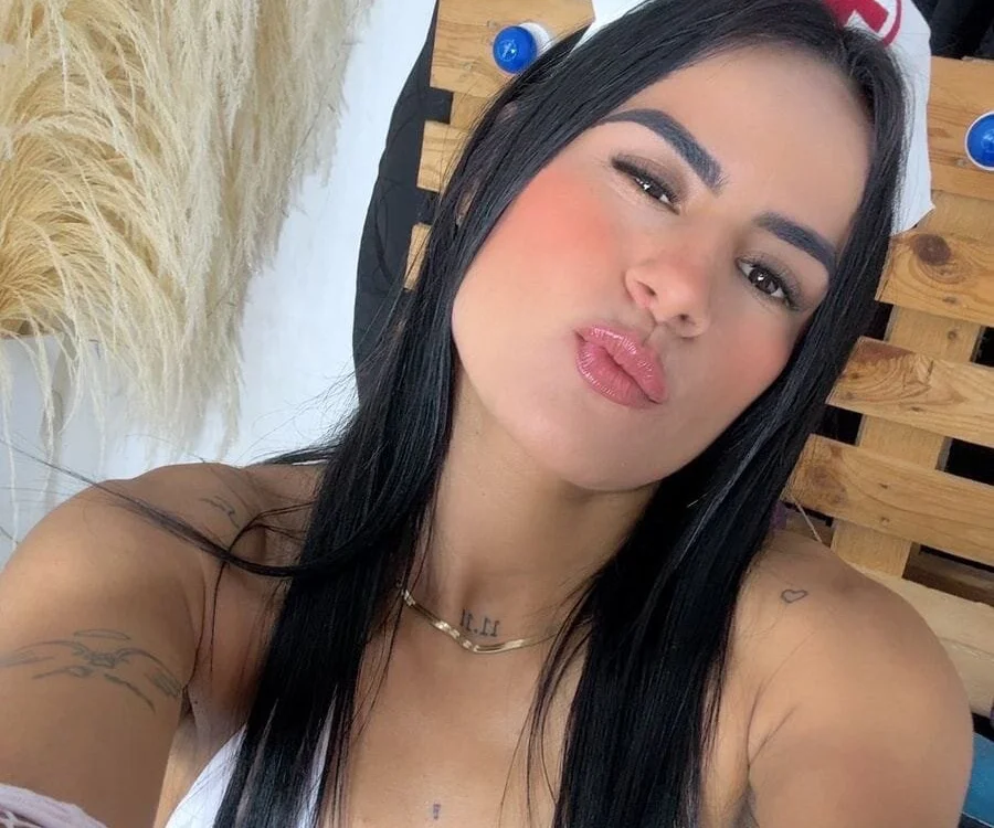 charlotthe_e offline chatrum