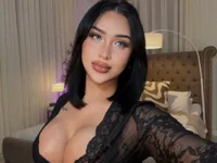 Model Your_Majesty_Tyra