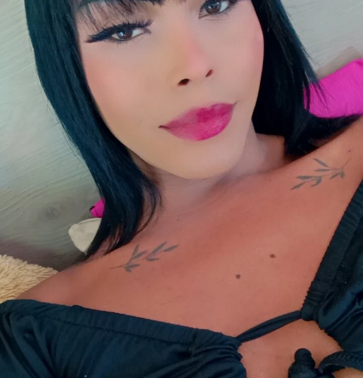 دردشة CoralineSweett الجنسية دون اتصال