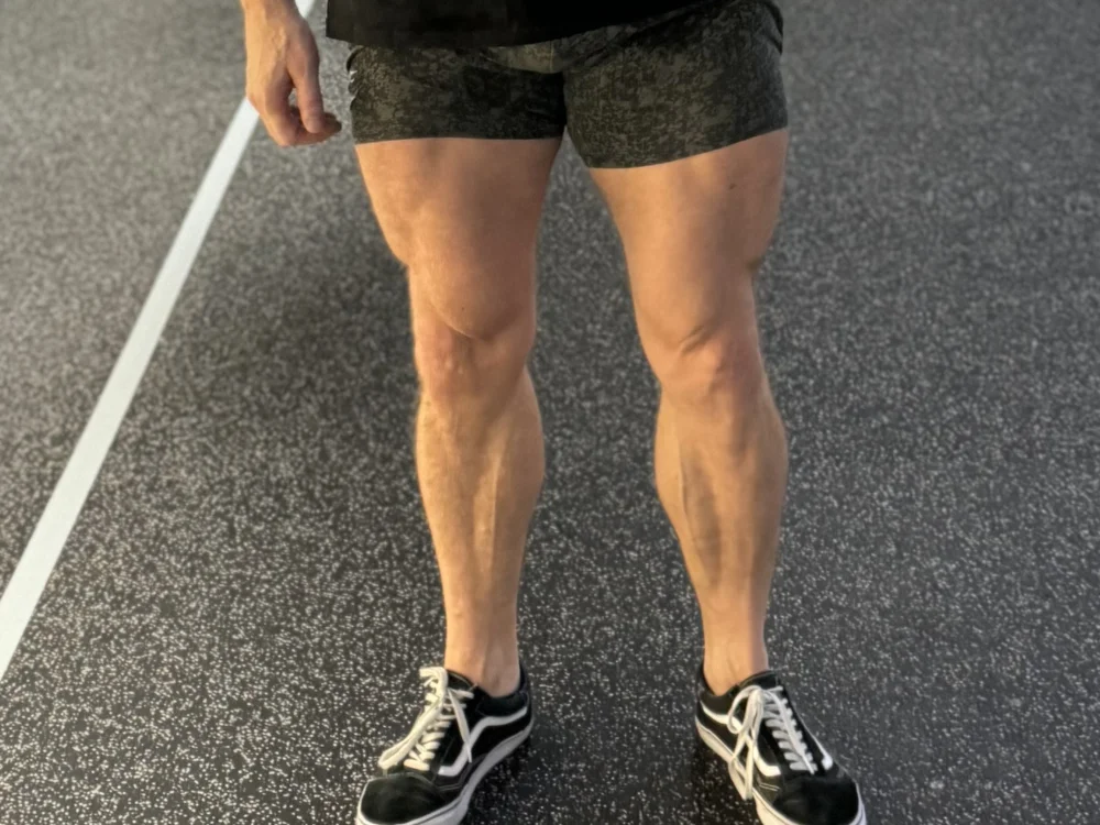 Fit_Guy's Offline Chat Room