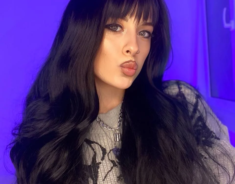 AmaraBloom19's Offline Chat Room