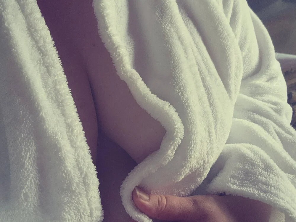 chic_sarina: офлайн-секс-чат