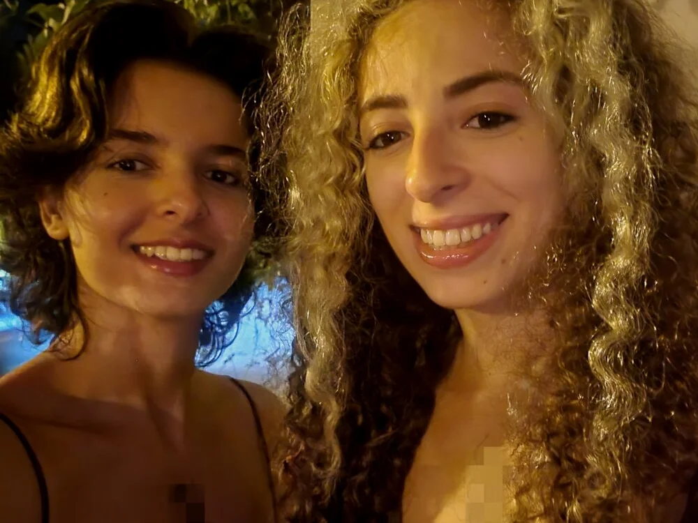 Lezdemoiselles' Offline XXX Chat