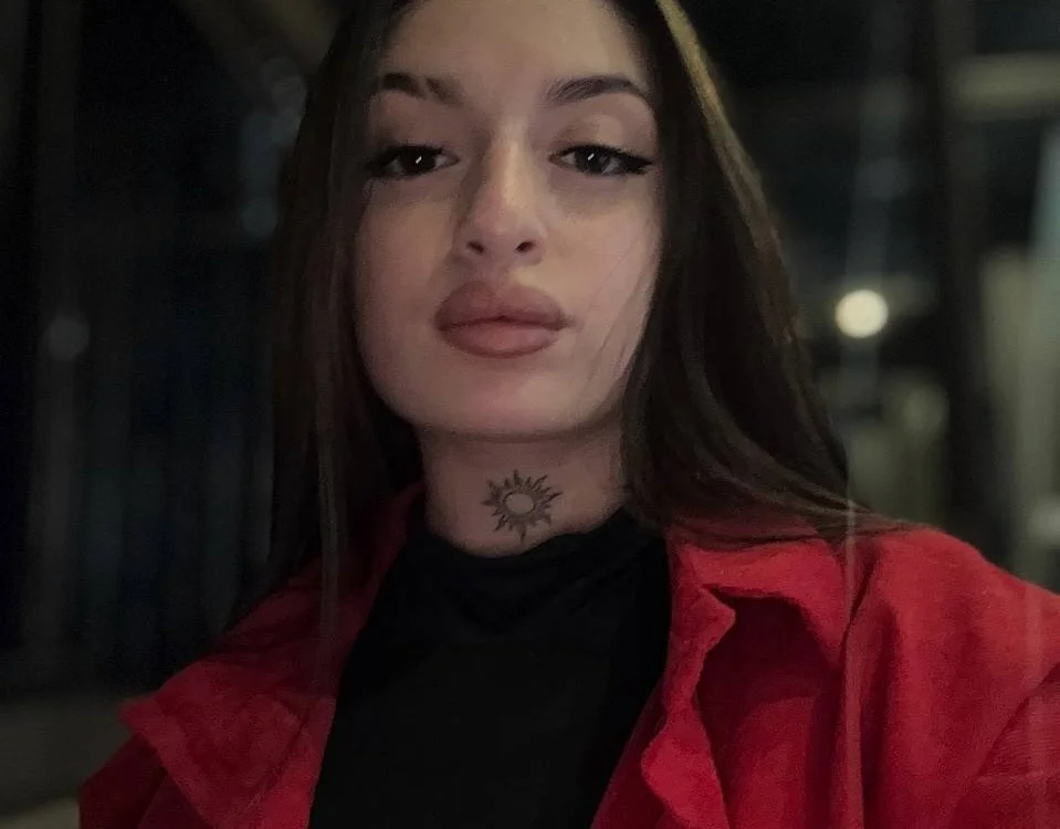 NeonMuse's Offline XXX Chat