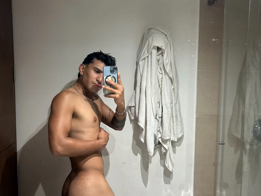 chico_sweet's Offline XXX Chat