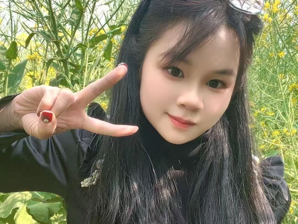 yingzi003 Chat XXX offline