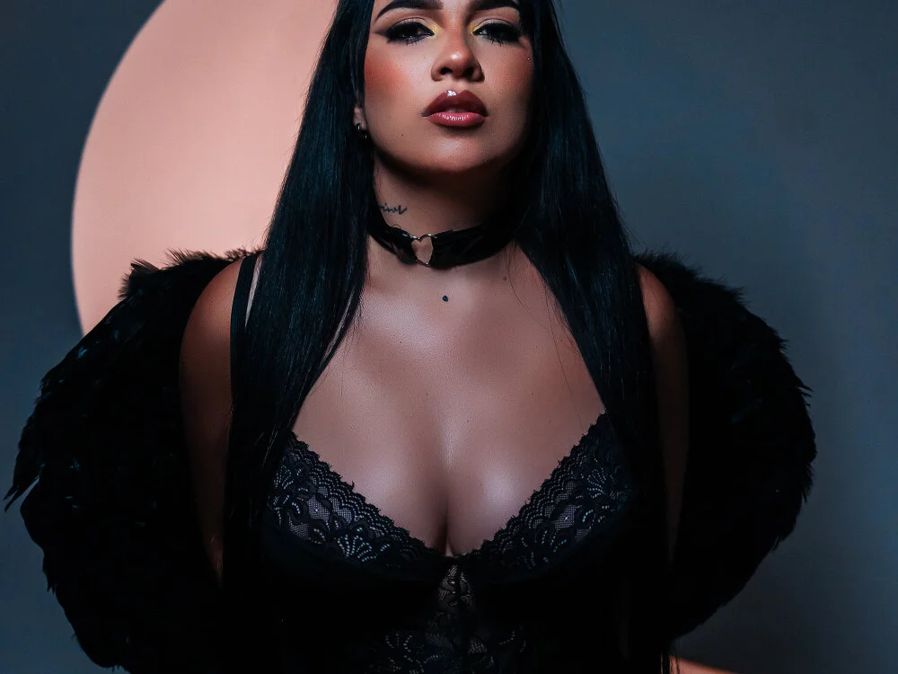 brianaGuzman Chat XXX offline