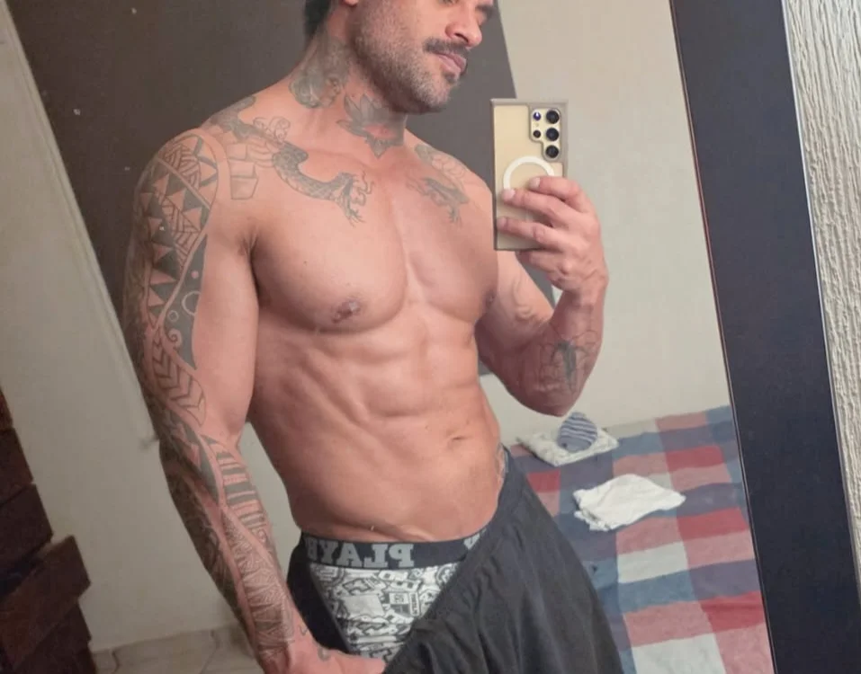bisexchechar Offline XXX-chat