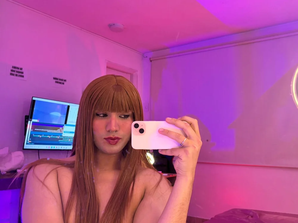 cori_tay offline chatrum