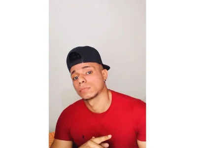 Trans_bigcock22cm profile