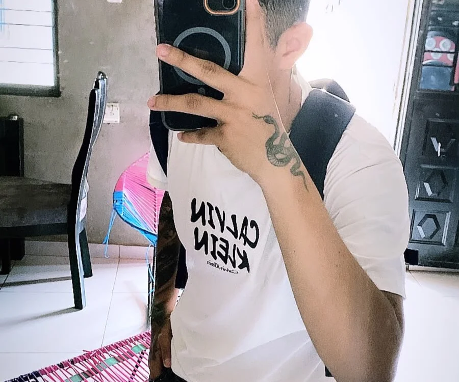steven_boy98 Offline XXX Chat