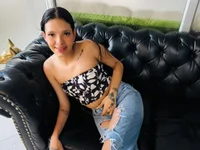 Chat +18 de NikiiSummer ao vivo