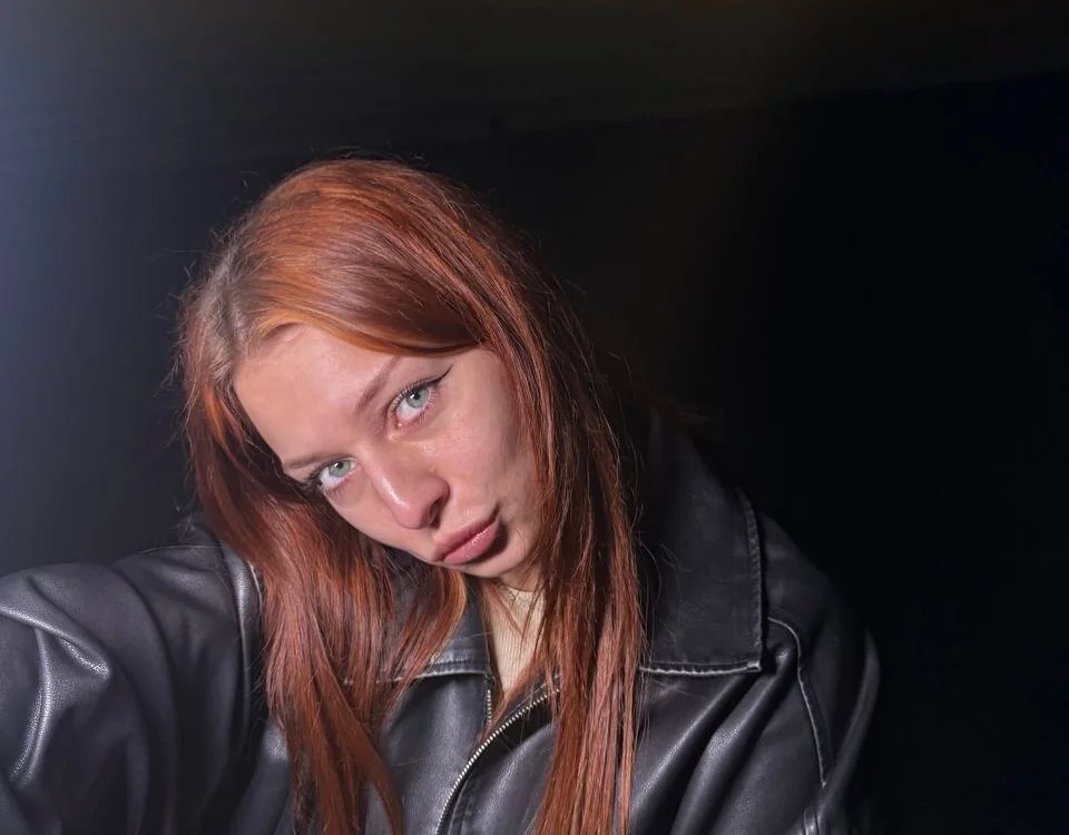 RoxyVesper Chat XXX Ngoại tuyến